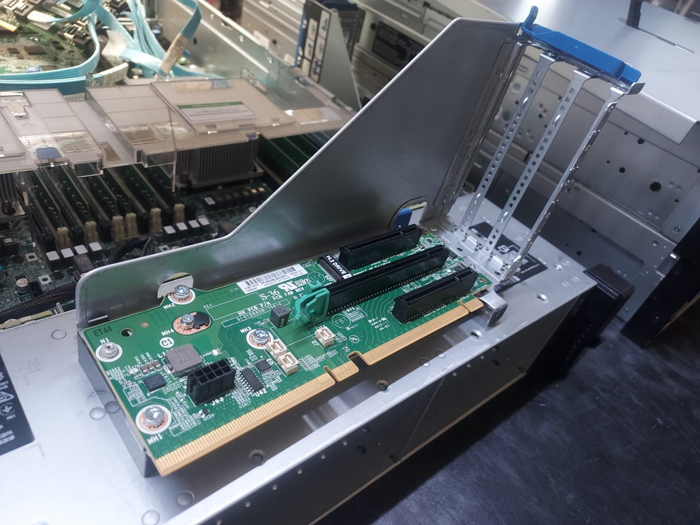 DL 380 G10 riser with a built in M.2 slot