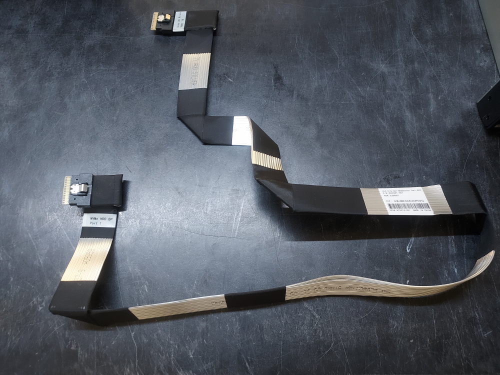 The first set of NVME cables for the HP DL 360 G10 NVME server