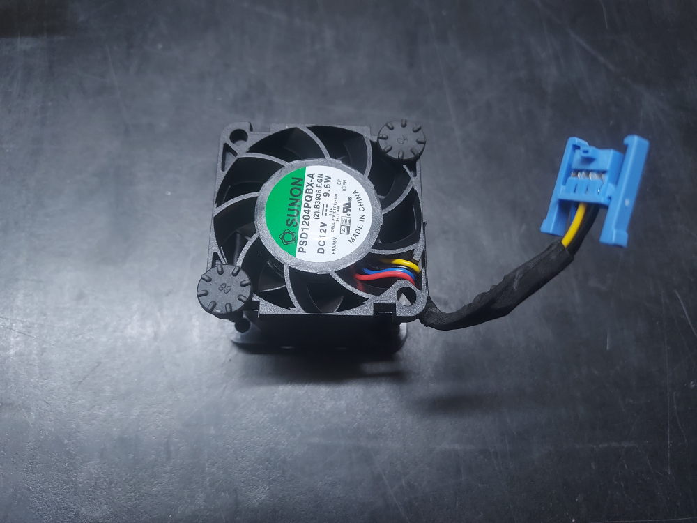 R240 Cooling Fan 0MR10W