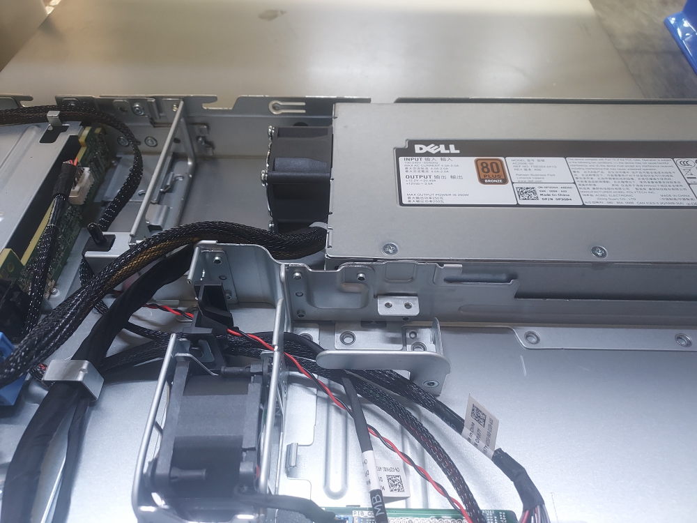 Installed picture of the R240 power supply