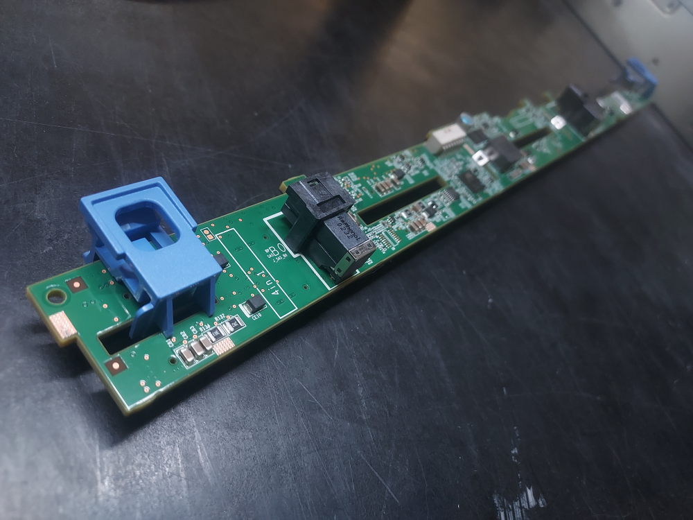 Backplane for the Dell PowerEdge R440