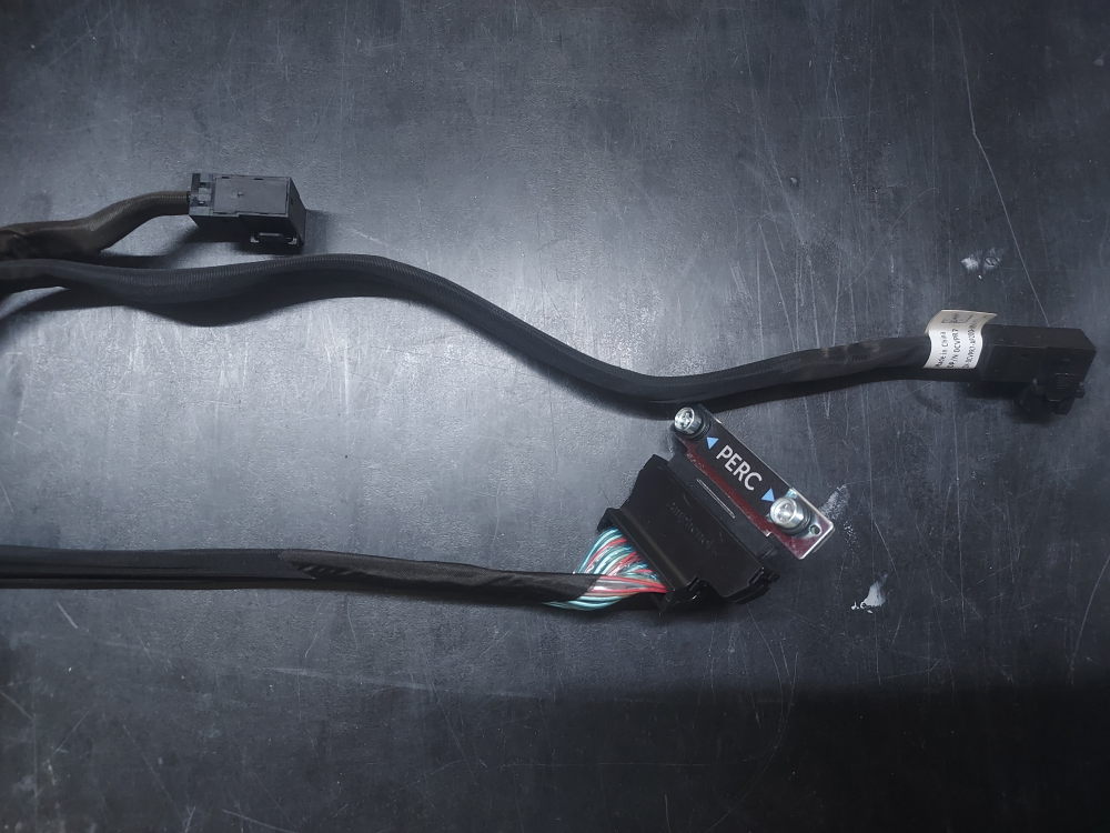 PERC storage cable for the Dell PowerEdge R640 8 Bay server
