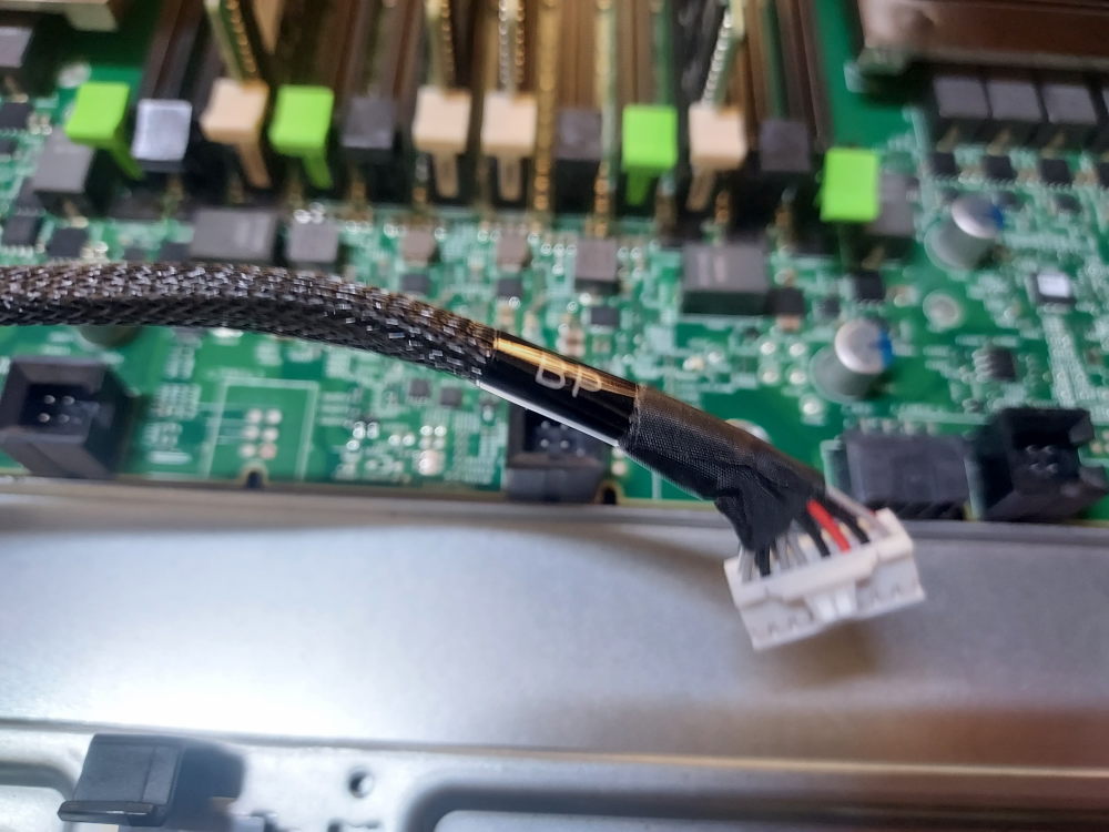 R730 8 Bay SFF BP Signal Cable 0TRFPV