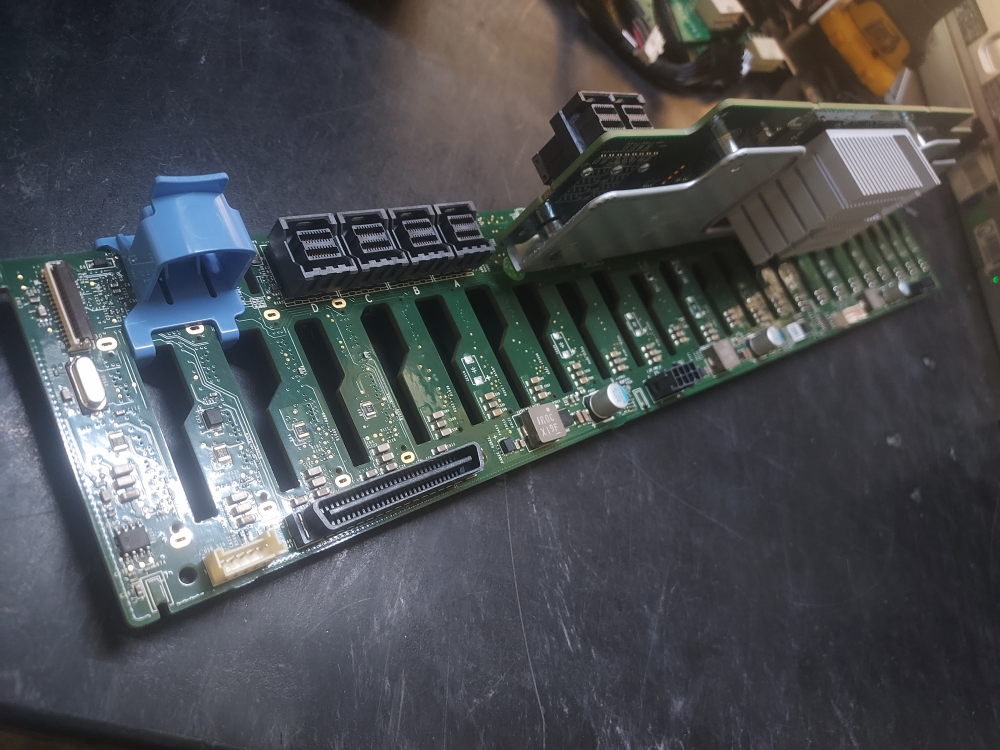 Backplane for the Dell PowerEdge R730xd 24 Bay server