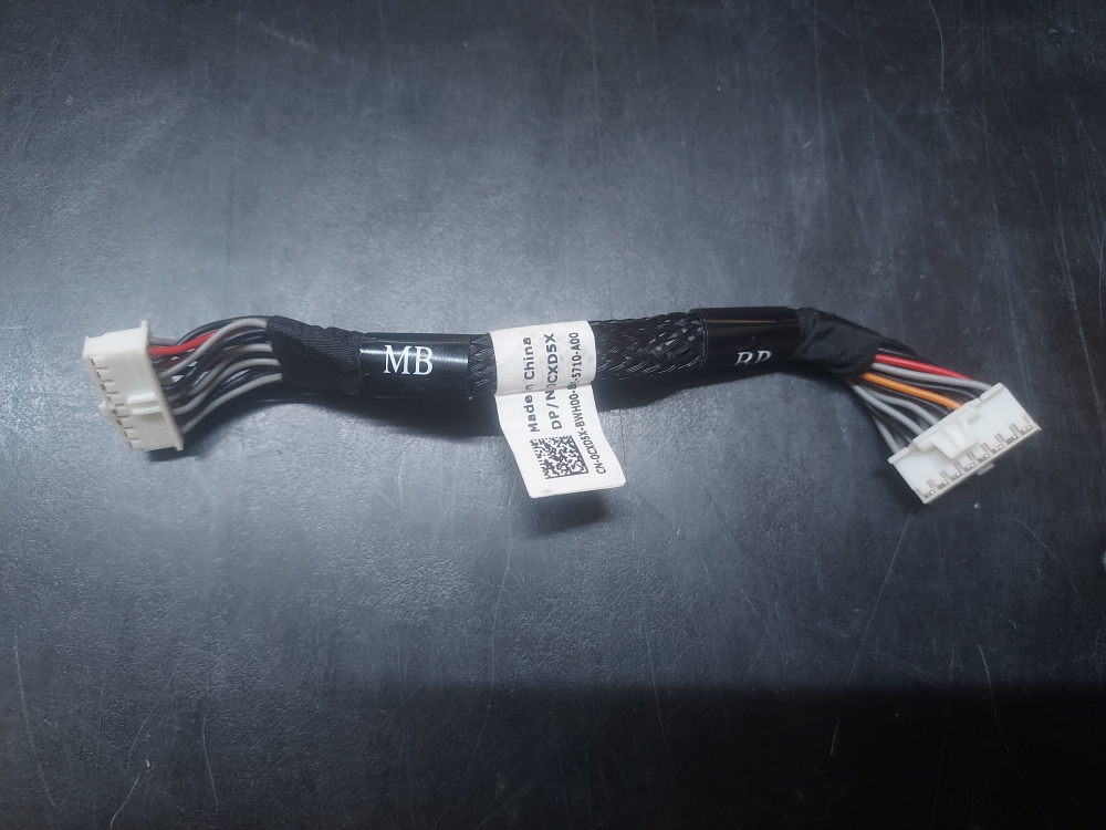 Signal cable for the Dell PowerEdge R740xd 12 Bay server