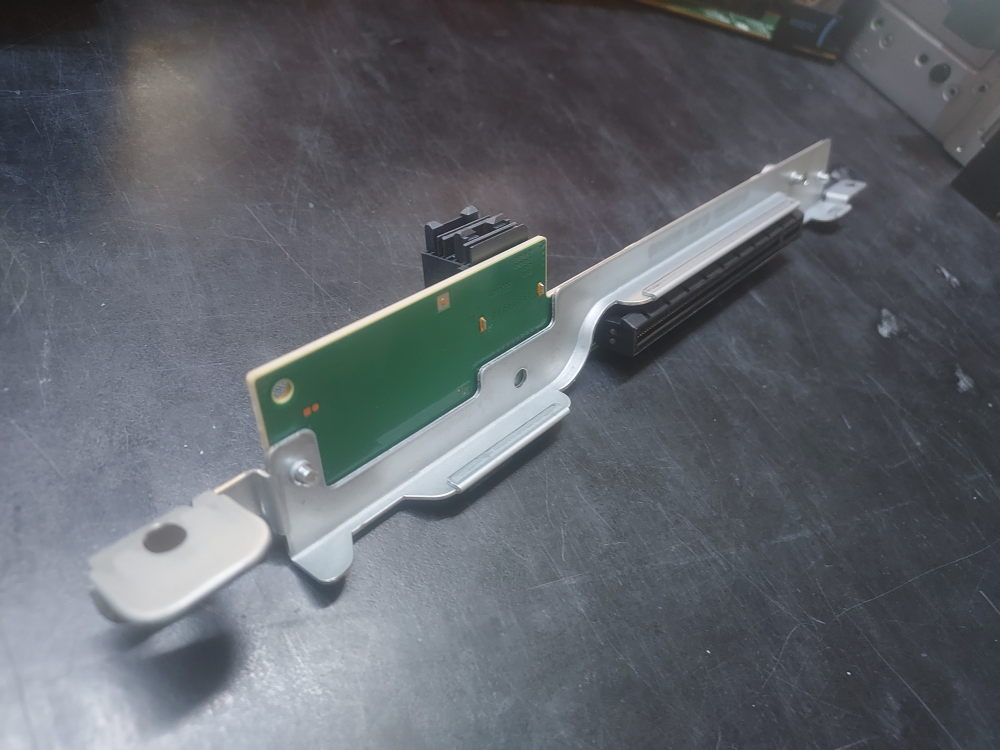 x8 riser for the R740xd server