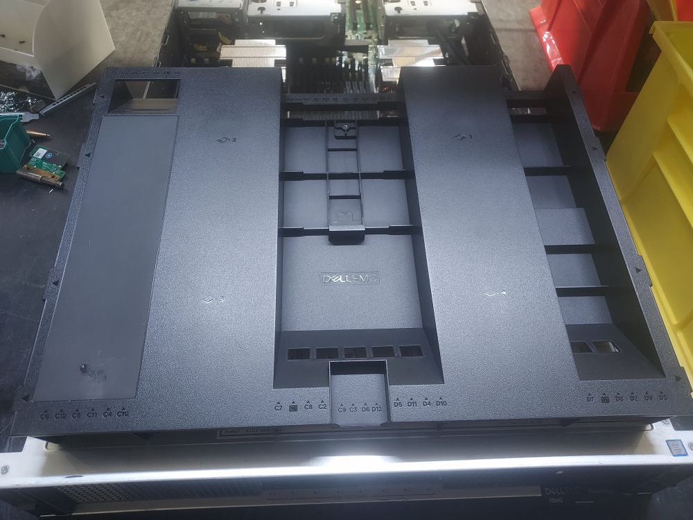 Air shroud for Dell PowerEdge R840