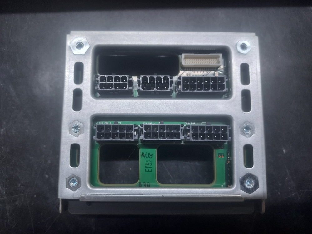 R840 power interface board flipped