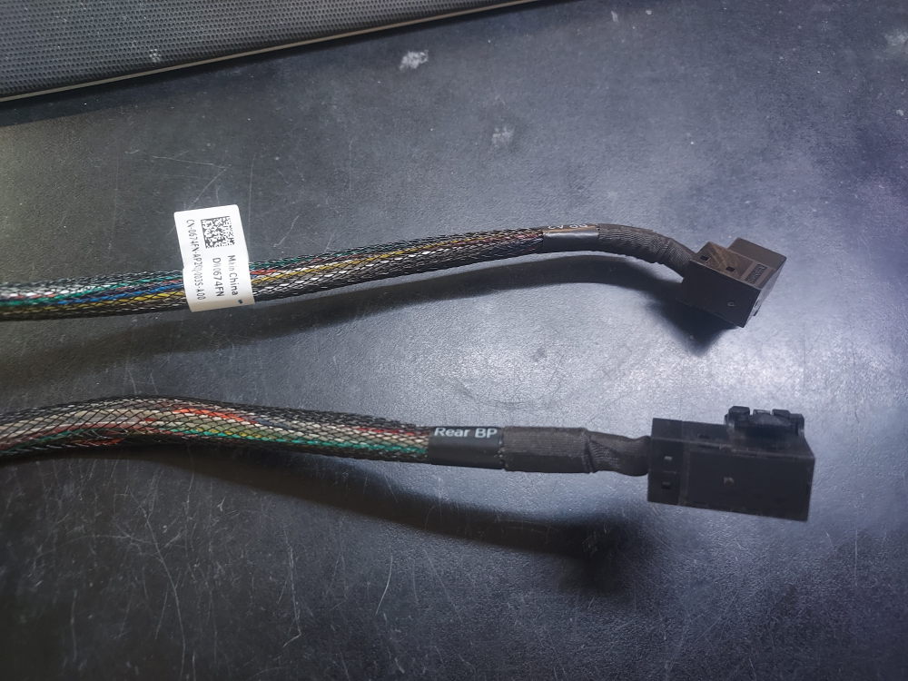 Rear flex bay SAS cable for an R740xd 12 bay server
