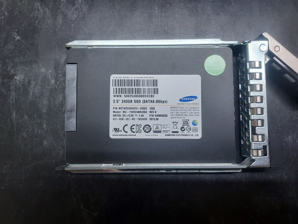 MZ7WD240HCFV-00003