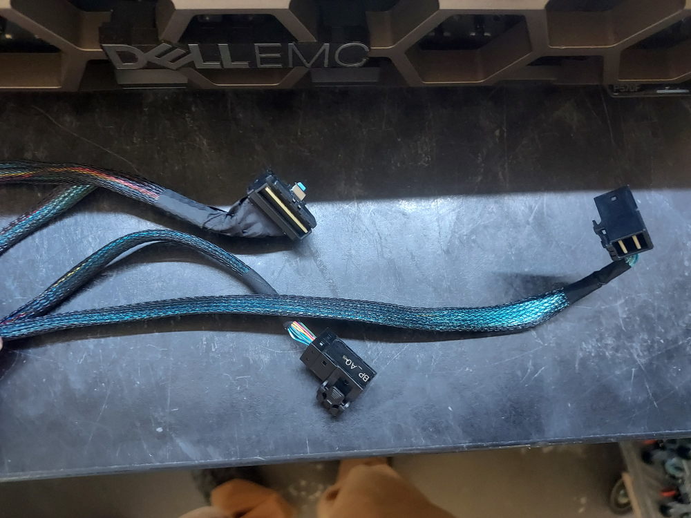H750 SAS storage cable for Dell PowerEdge R440 8 Bay