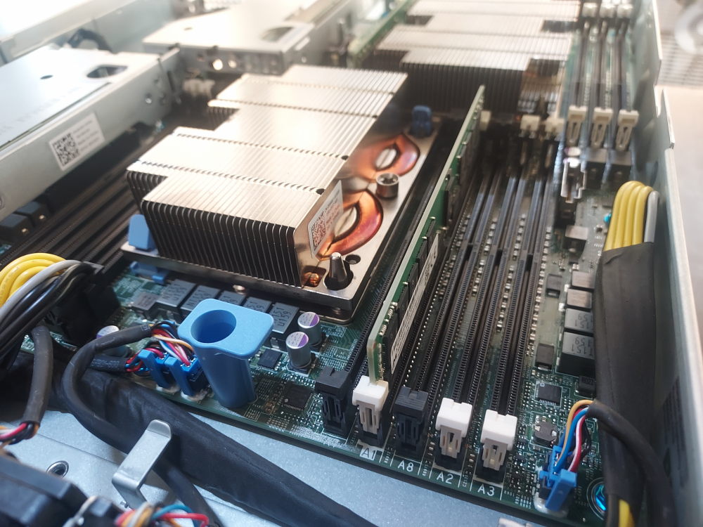 Heatsink number 1 for the Dell PowerEdge R440