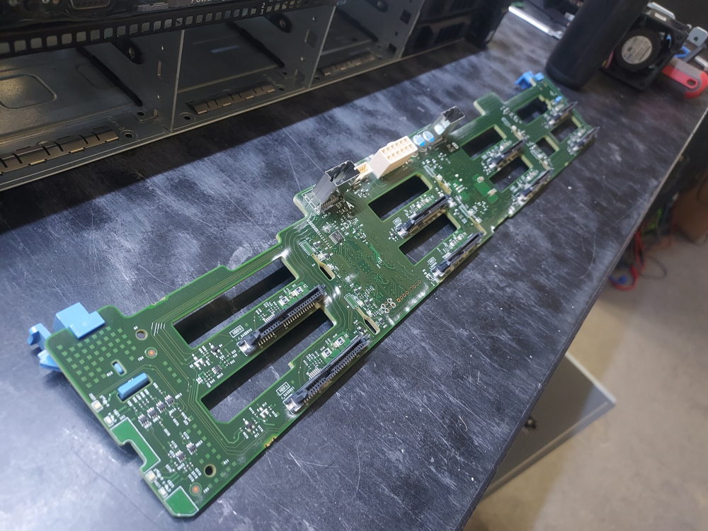 Backplane for the Dell PowerEdge R530