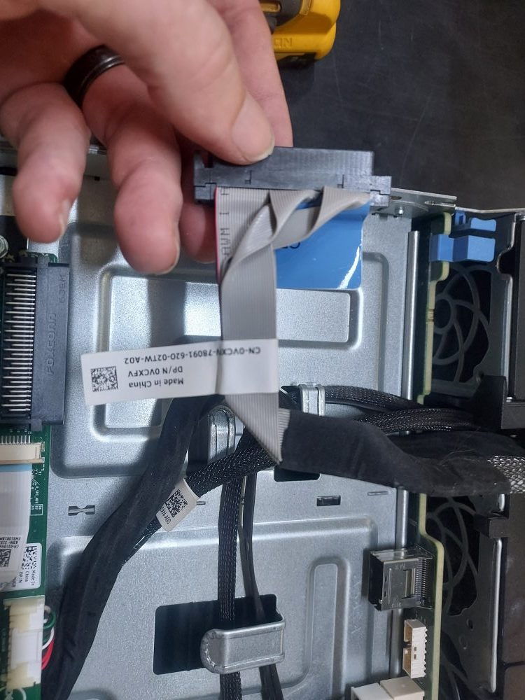 Front control panel cable for the Dell PowerEdge R530