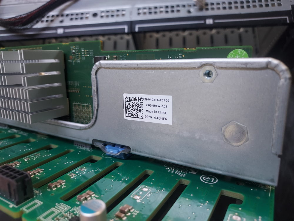 Assembly cage for R730 16 Bay SFF Backplane