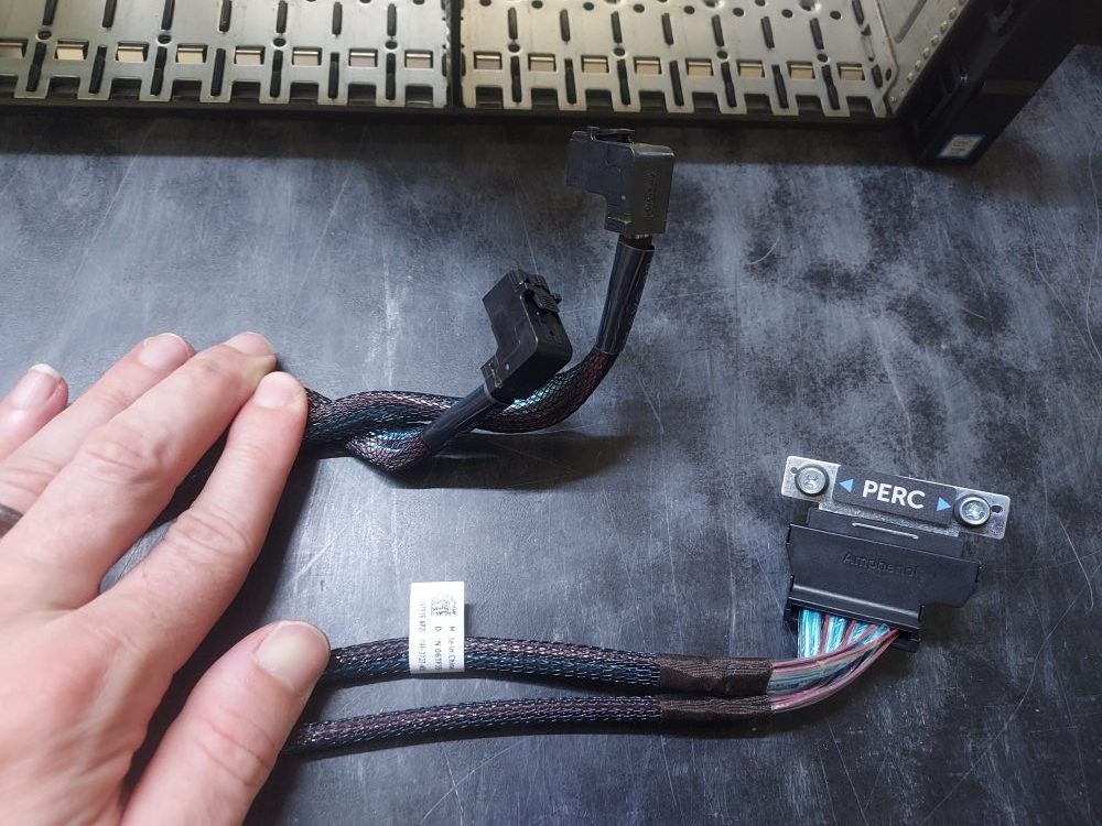 Mini PERC SAS cable for the Dell PowerEdge R730 16 Bay server