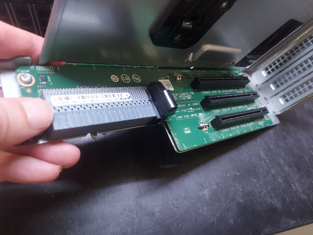 Left PCB board for the Dell PowerEdge R940