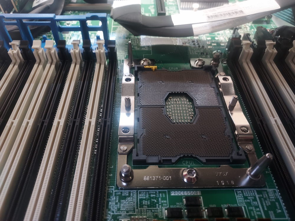 HP DL 360 G10 CPU socket