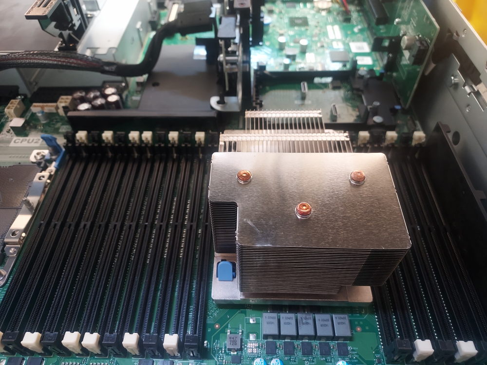 Snapping the heatsink onto the processor