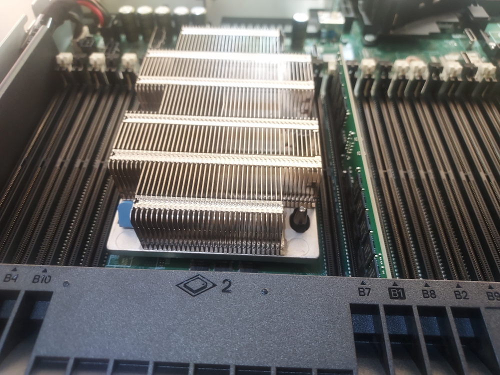 Installing B1 memory module on R640