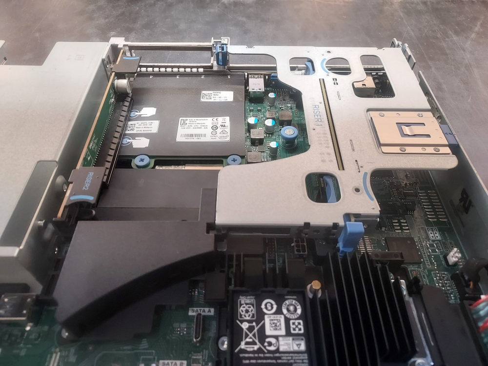 Dell PowerEdge R640 risers 1 and 2