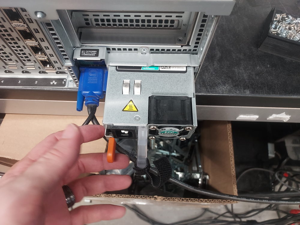 Installing R940 power supplies