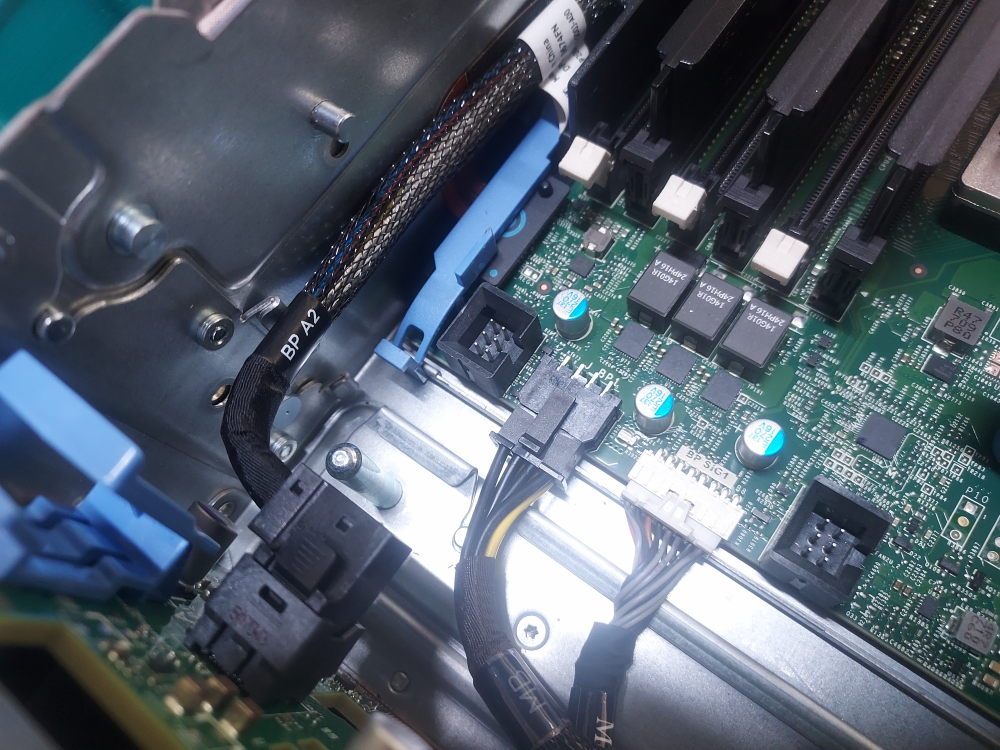 Rear flex bay cable